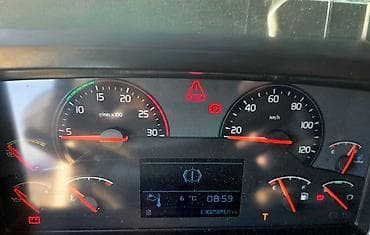 Тягач, Volvo, Тентованный