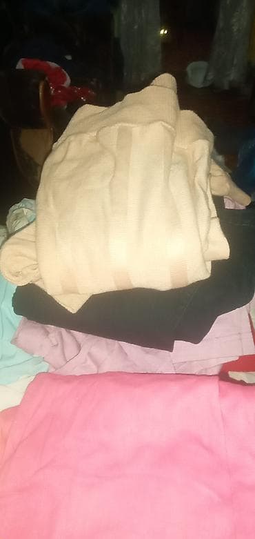 Отдам даром: Отдам даром женские вещи — 1