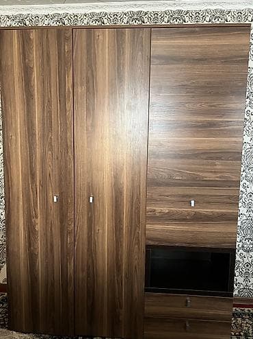 Шкафтар: Шифоньерлер, кийидер үчүн шкафтар, Колдонулган, Түз, ЛДСП — 1