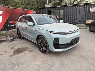 Lixiang: Lixiang L6: 2025 г., 1.5 л, Робот, Гибрид, Кроссовер — 2