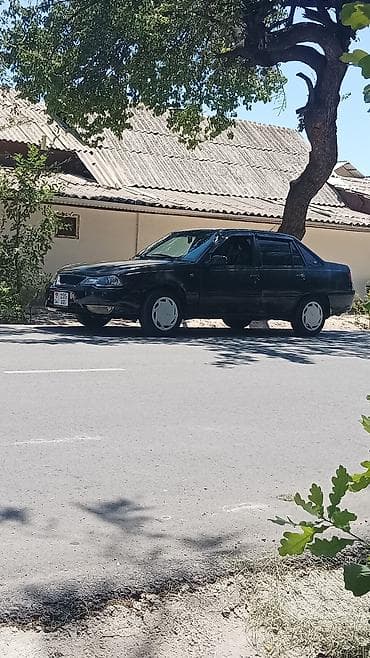 Daewoo Nexia: 2011 г., 1.6 л, Механика, Бензин, Седан