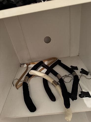 цена лабубу: ПРОДАЮ все вешалки на 1-фото за 600 сом
В подарок остальное на 2-фото — 2