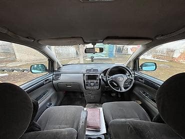 Продажа авто: Toyota Ipsum: 2002 г., 2.4 л, Автомат, Газ, Минивэн — 7