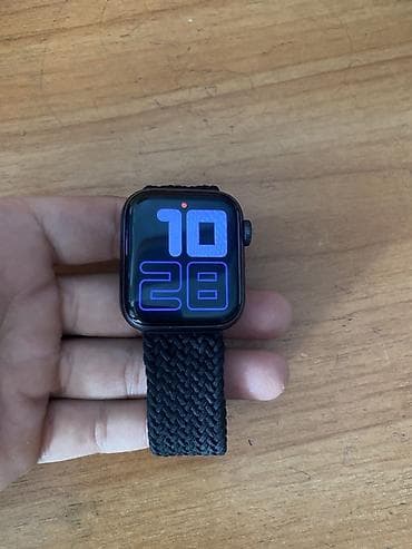 apple mac: Apple Watch SE Nike(1‑го поколения), 40 мм, корпус из алюминия (цвет — 2
