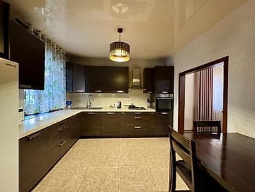 Үйлөр: 🏡 Продаю! Дом 170 м², участок 7,3 сотки - 370 000 $ 📍 Район КНУ — 8