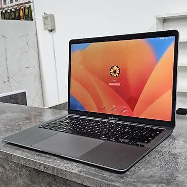 MacBook Air 2020. Подойдет для начала программирования, дизайна — 3