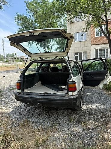 Volkswagen Passat Variant: 1991 г., 1.8 л, Механика, Бензин, Универсал — 8