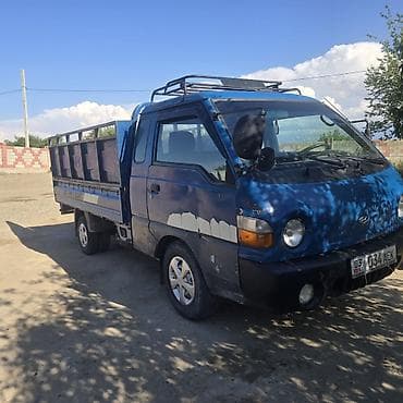 Транспорт: Hyundai Porter: 2000 г., 2.6 л, Кол менен иштөөчү, Дизель, Бус — 2