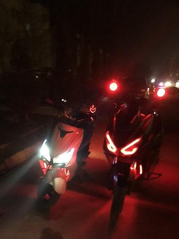 Скутеры: Скутер/макси-скутер с тюнингом освещения и аксессуаров 180кубовый — 2