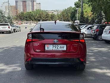 lf 2017: Toyota Prius: 2022 г., 1.8 л, Гибрид, Хэтчбэк — 6