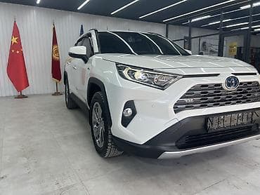 x 7: Toyota RAV4: 2021 г., 2.5 л, Гибрид, Внедорожник — 2