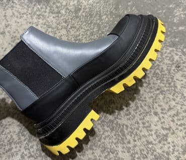 pull bear: Ботинки, 36, Bershka, Б/у, цвет - Серый — 2