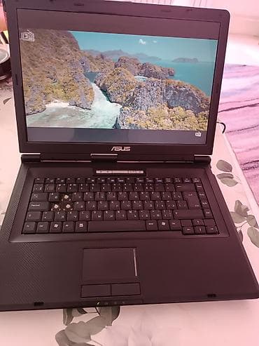 Ноутбук ASUS, классический Характеристики и особенности: - Экран