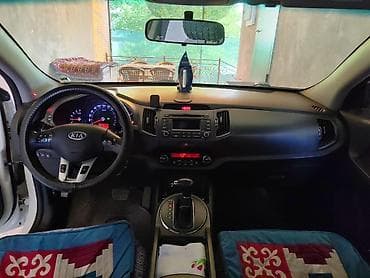 Транспорт: Kia Sportage: 2012 г., 2 л, Автомат, Дизель, Кроссовер — 9