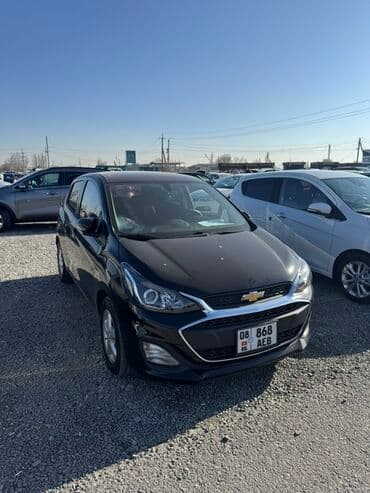 обмен с вашей доплатой: Chevrolet Spark: 2018 г., 1 л, Автомат, Бензиновая, Хэтчбэк — 2