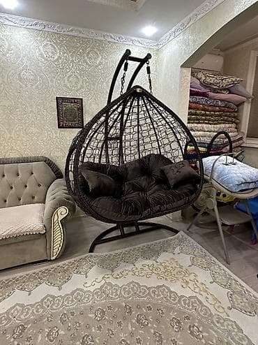 тенир тоо: Бакча селкинчеги Жөлөнгүчү менен — 5