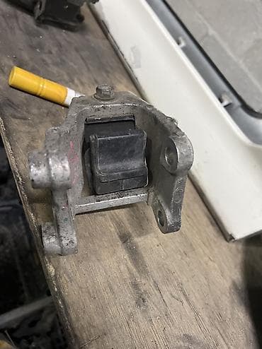 продаю манупулятор: Подушка мотора Honda Б/у, Оригинал, Япония — 2