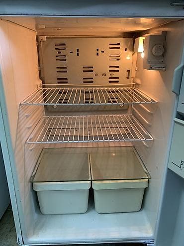 холодильник с морозильной камерой: 👍Холодильник двухкамерный. ❄️ 👍 Полностью рабочий. Производство — 4