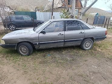 Audi 100: 1987 г., Седан