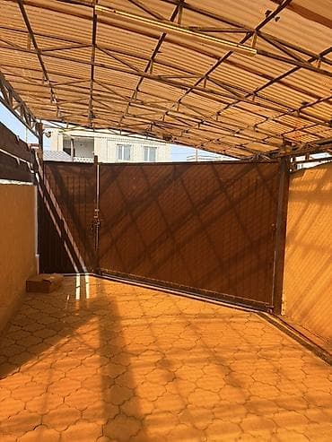 железные вароты: Металлические откатные ворота с калиткой, открываются под углом — 1