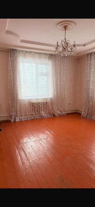 продаю дом с магазином: 90 м², С мебелью — 10