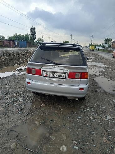 Унаа сатуу: Toyota Ipsum: 1997 г., Универсал — 3