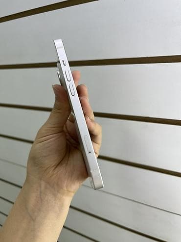 Техника и электроника: IPhone 14, 128 ГБ, белый Характеристики и детали: - Модель: iPhone 14 — 4