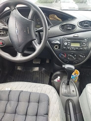 golf gti: Ford Focus: 2000 г., 2 л, Автомат, Бензин, Седан — 5