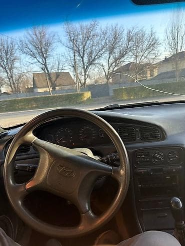 ssang young: Hyundai Sonata: 1996 г., 2 л, Ручные, Бензин, Седан — 8