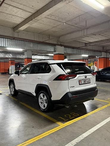 byd e5 2020: Toyota RAV4: 2020 г., 2.5 л, Гибрид, Кроссовер — 6