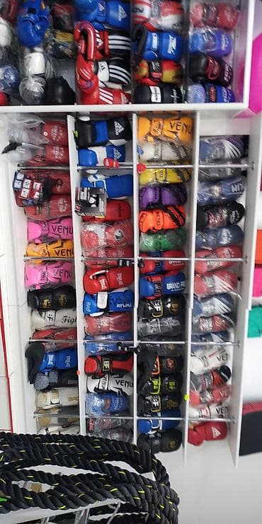 Спортивный магазин SPORTWORLD Перчатки Большой ассортимент