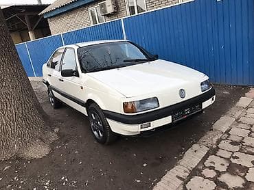 Volkswagen Passat: 1989 г., 1.8 л, Механика, Бензин, Седан