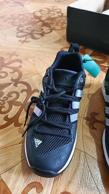 альпинисты: Мужские кроссовки, 40.5, Adidas, Новый, цвет - Черный, Самовывоз, Бесплатная доставка, Платная доставка — 10