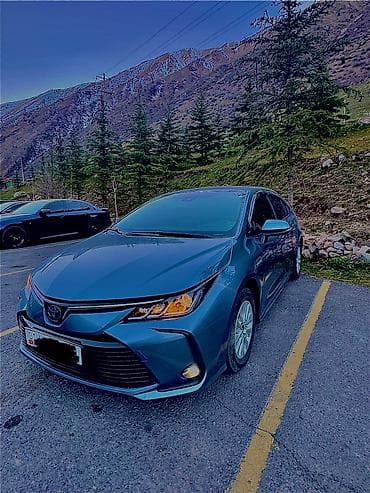 автомат машина бу: Toyota Corolla: 2021 г., 1.8 л, Вариатор, Бензин, Седан — 7