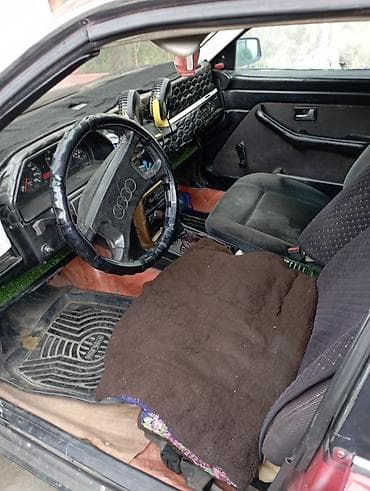 Продажа авто: Audi 100: 1986 г., 1.8 л, Механика, Бензин, Седан — 1