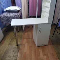 зеркало салон красоты: Металлические салонные тележки и табуреты на колесах - Тележка — 26