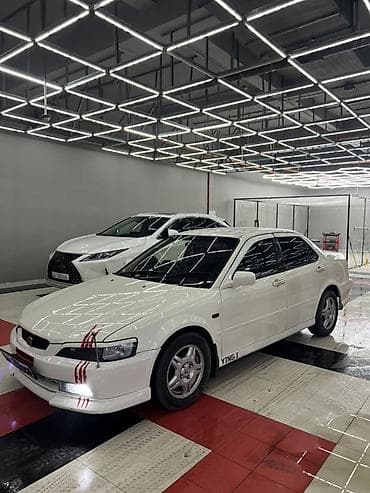 Honda Accord: 2002 г., 1.8 л, Автомат, Бензин, Седан