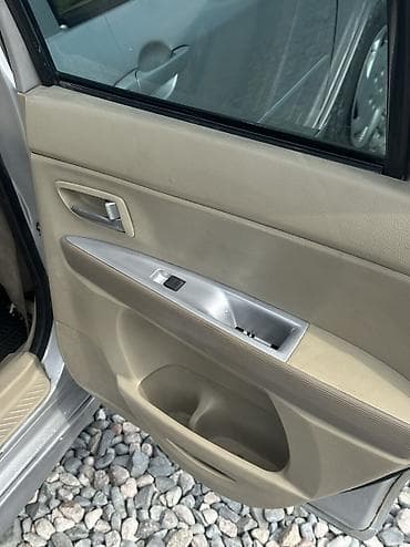 Mazda Demio: 2004 г., 1.3 л, Автомат, Газ, Хэтчбэк — 8
