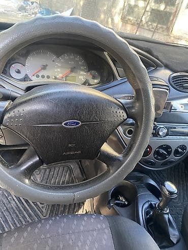 один: Ford Focus: 2000 г., 1.6 л, Механика, Бензин, Хэтчбэк — 6