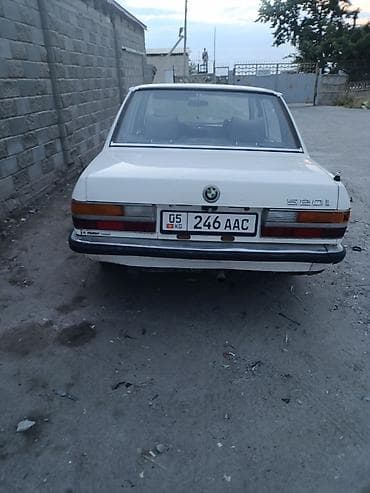 Транспорт: BMW 520: 1983 г., 2 л, Механика, Бензин, Седан — 7