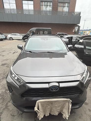 Toyota RAV4: 2019 г., 2.5 л, Автомат, Бензин, Кроссовер at lalafo.kg Toyota RAV4: 2019 г., 2.5 л, Автомат, Бензин, Кроссовер