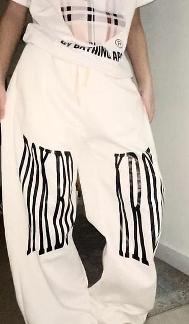 парная одежда: Белые широкие брюки с принтом - Свободный, очень широкий крой с — 1