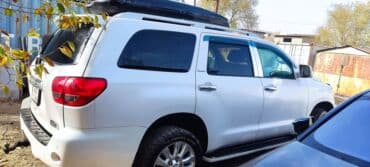 продаю не рабочий авто: Toyota Sequoia: 2008 г., 5.7 л, Автомат, Газ, Внедорожник — 3