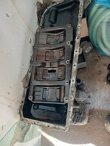 Трубки, патрубки, шланги: Блок двигателя 2 куба и каленвал 2.5 
 подон без трешин и варок — 6