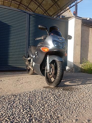 мотоцикл сузуки: Спортбайк Suzuki, 750 куб. см, Бензин, Взрослый, Б/у — 2