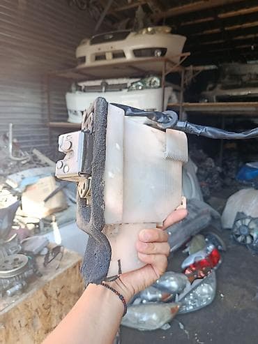 Унаа тетиктери: Замок багажника 4RUNNER 8 Привозной б/у геология СМУ 5-бокс — 2