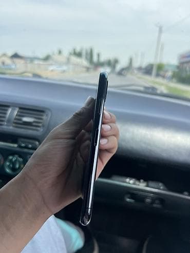 купить бу iphone x: IPhone X, 64 ГБ, Space Gray, Чехол — 4