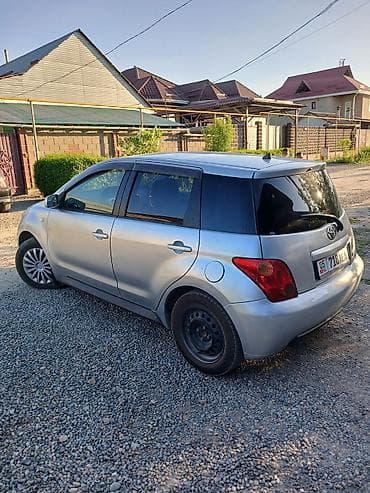 Продажа авто: Toyota Ist: 2002 г., 1.3 л, Автомат, Бензин, Хэтчбэк — 3