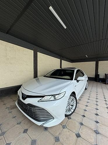 Продажа авто: Toyota Camry: 2018 г., 2.5 л, Вариатор, Гибрид, Седан — 1