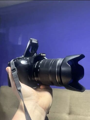 фотоаппараты зеркальные: Зеркальная камера Canon 450 D с объективом. В комплекте также идет — 3